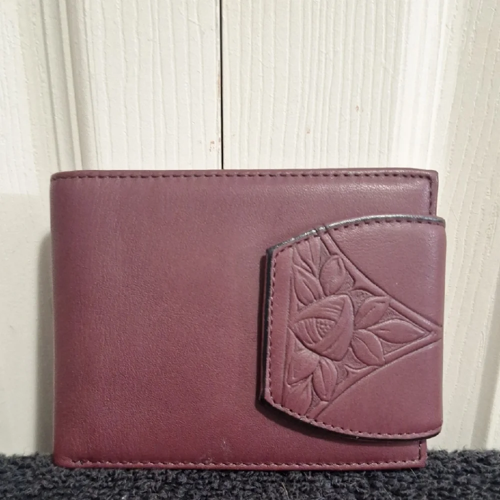 Vintage Rolfs Floral Burgundy Leather Wallet Billfold Card Holder